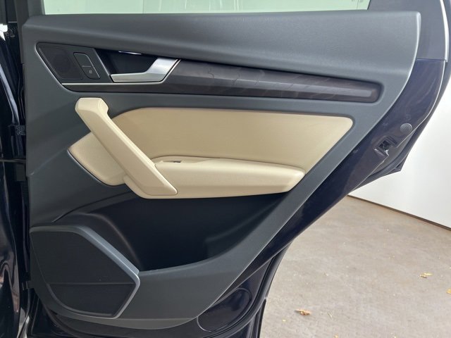 Used 2020 Audi Q5 2.0T Premium w/ Convenience Package image 14