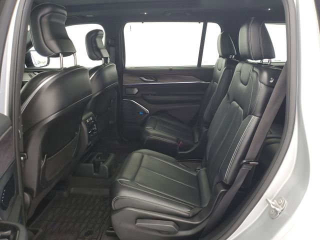 Used 2022 Jeep Grand Cherokee L Overland w/ Luxury Tech Group IV RWD image 12