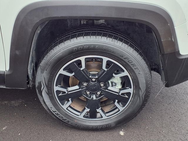 Used 2023 Jeep Renegade Latitude image 23