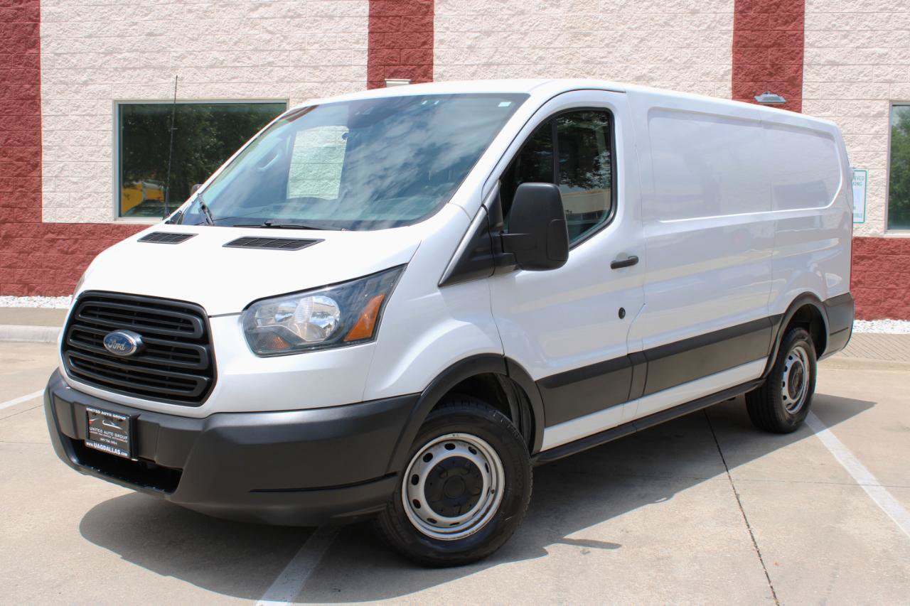 Used 2019 Ford Transit 150 130 Low Roof RWD image 2