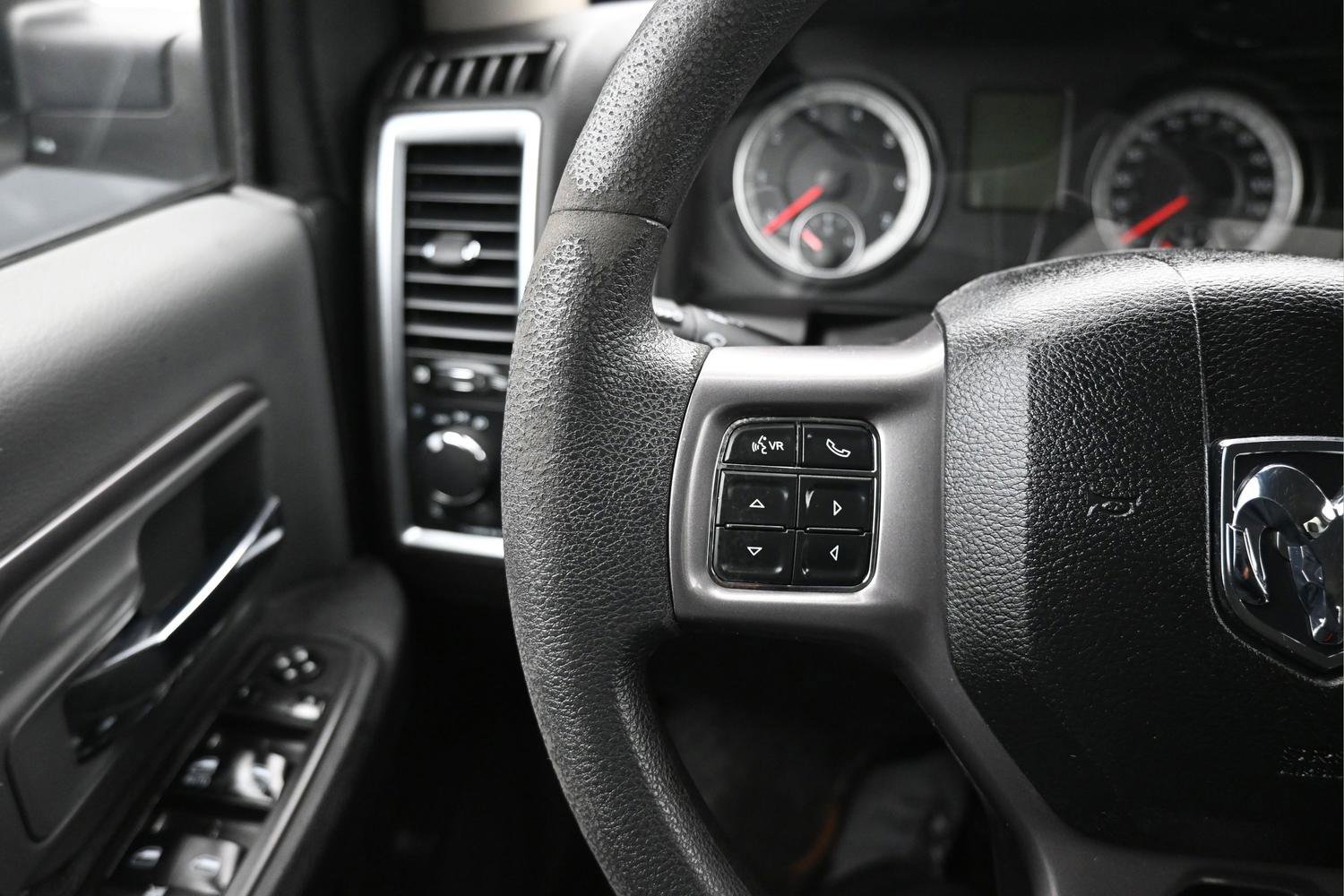 Used 2022 RAM 1500 Classic SLT w/ Protection Group AWD/4WD image 16