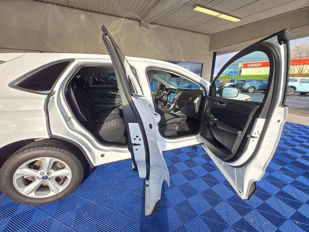 Used 2022 Ford Edge SE image 25