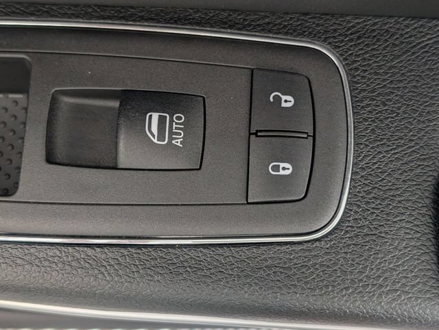 Used 2023 Chrysler 300 Touring L RWD image 33