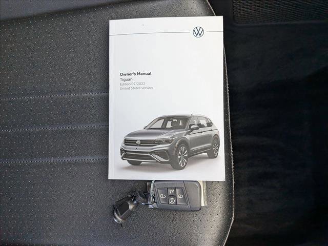 Used 2023 Volkswagen Tiguan SE w/ Panoramic Sunroof Package AWD/4WD image 25