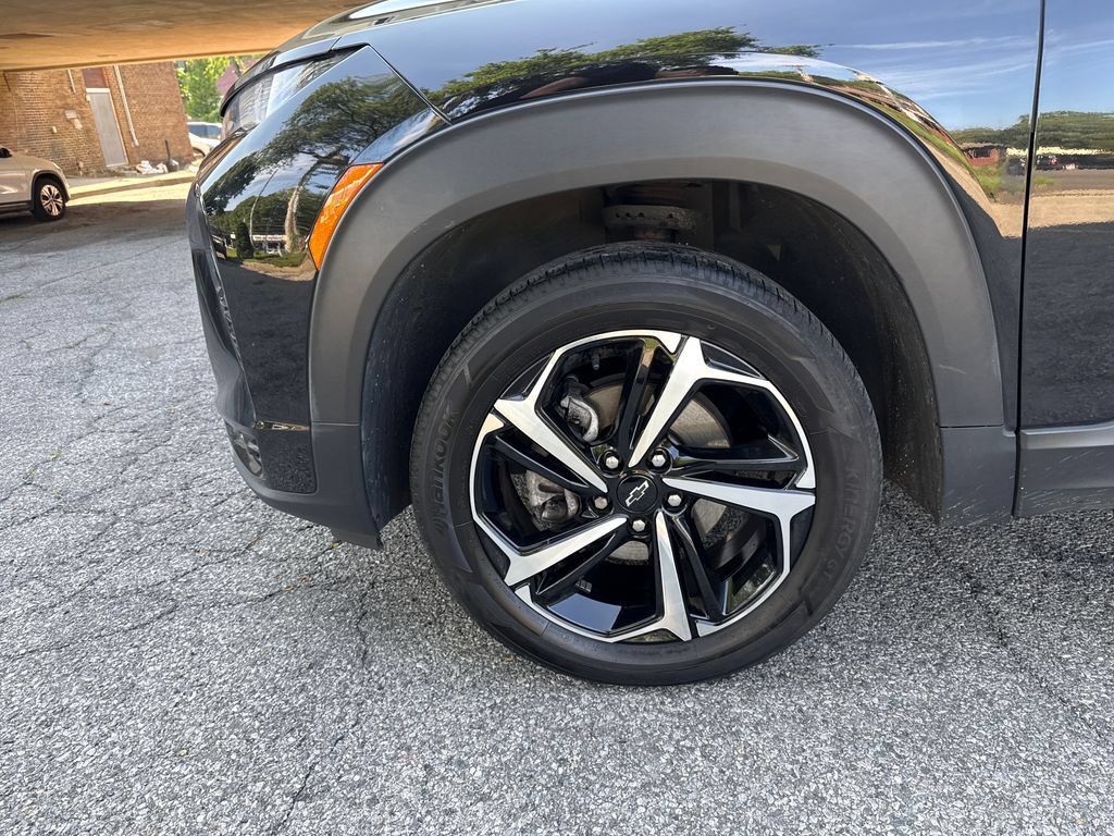 Used 2023 Chevrolet TrailBlazer RS w/ Convenience Package AWD/4WD image 5