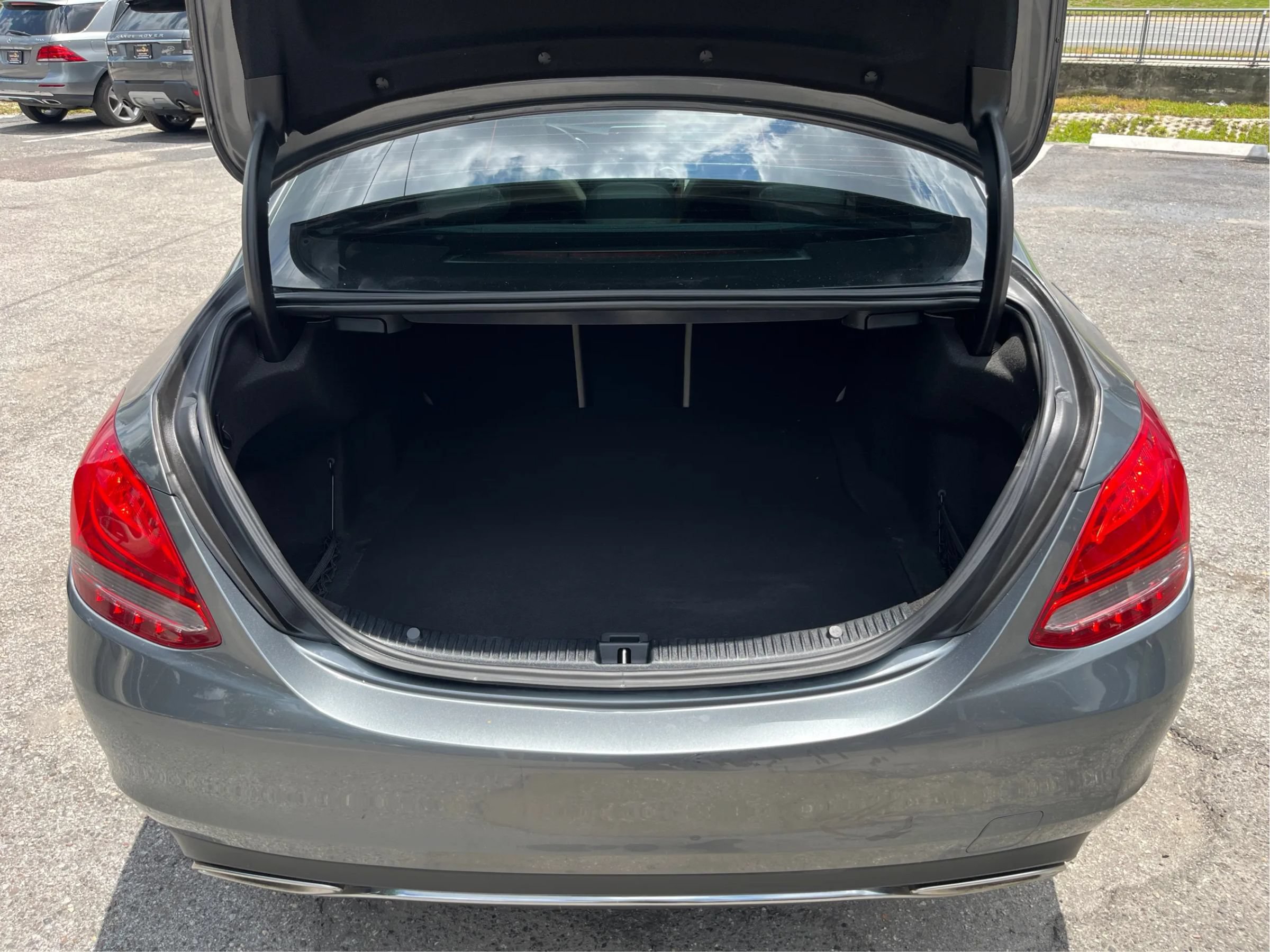 Used 2018 Mercedes-Benz C 300 Sedan image 13
