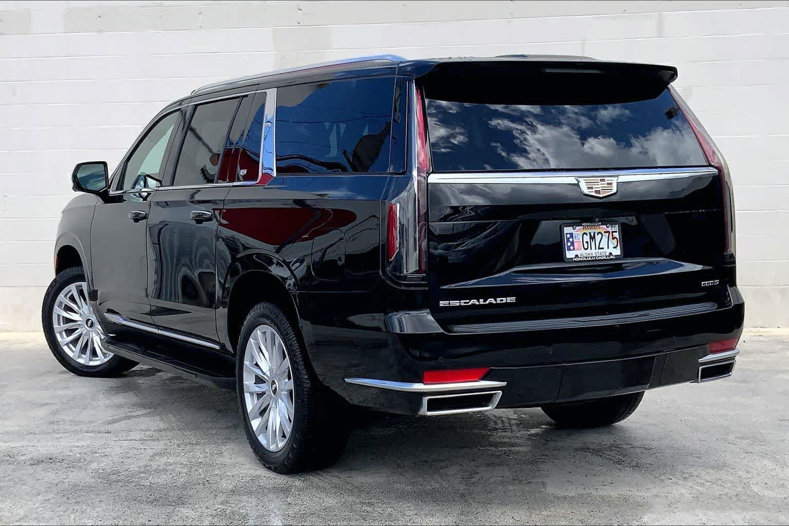 Used 2023 Cadillac Escalade ESV Luxury RWD image 4