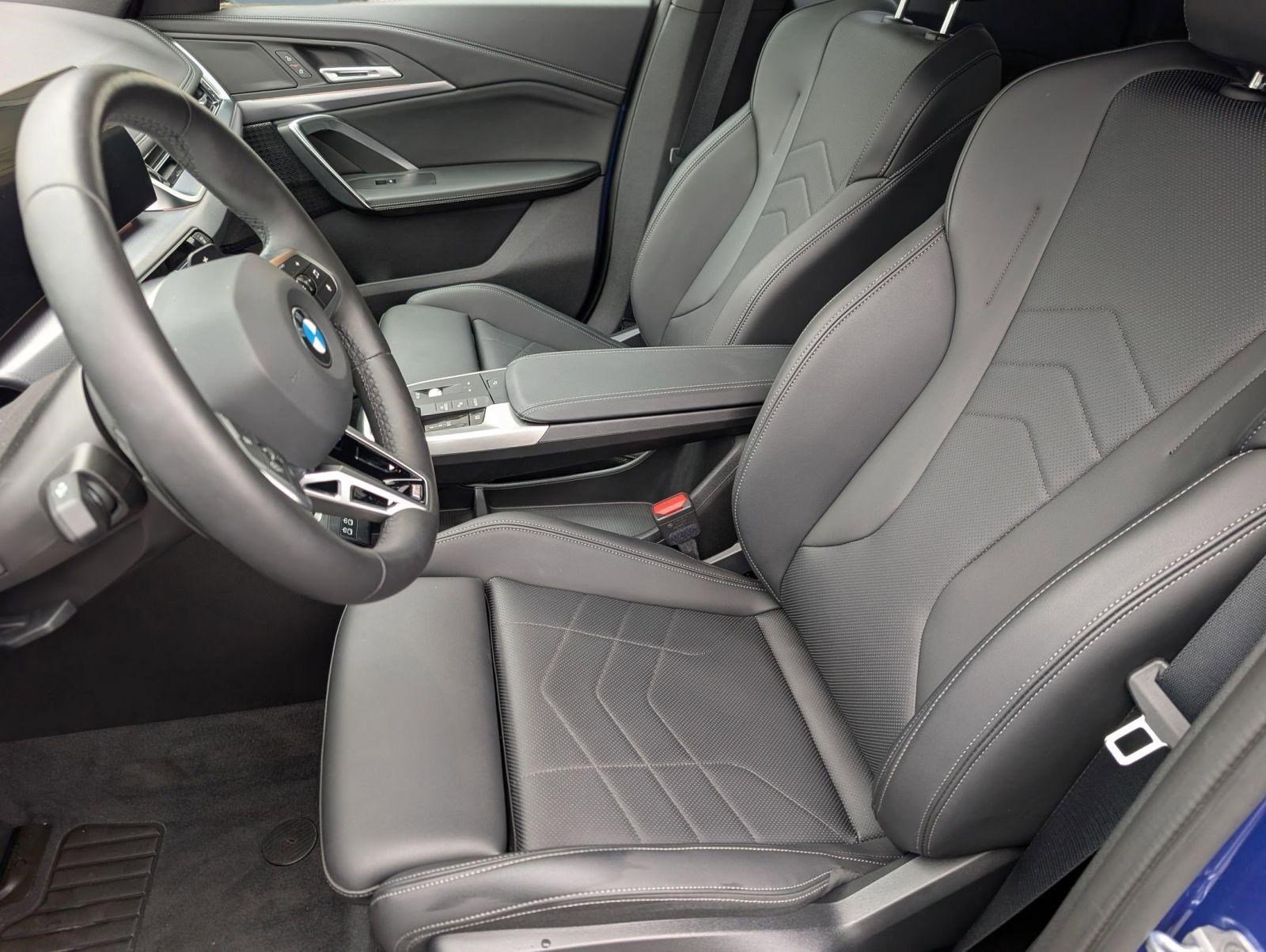 Used 2025 BMW X1 xDrive28i w/ Technology Package image 5