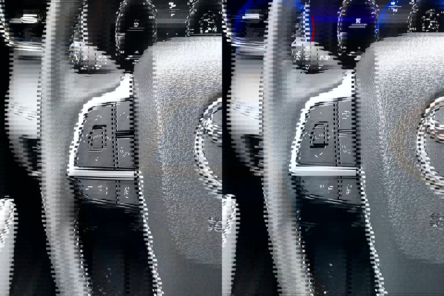 Used 2024 Toyota Highlander Platinum image 24