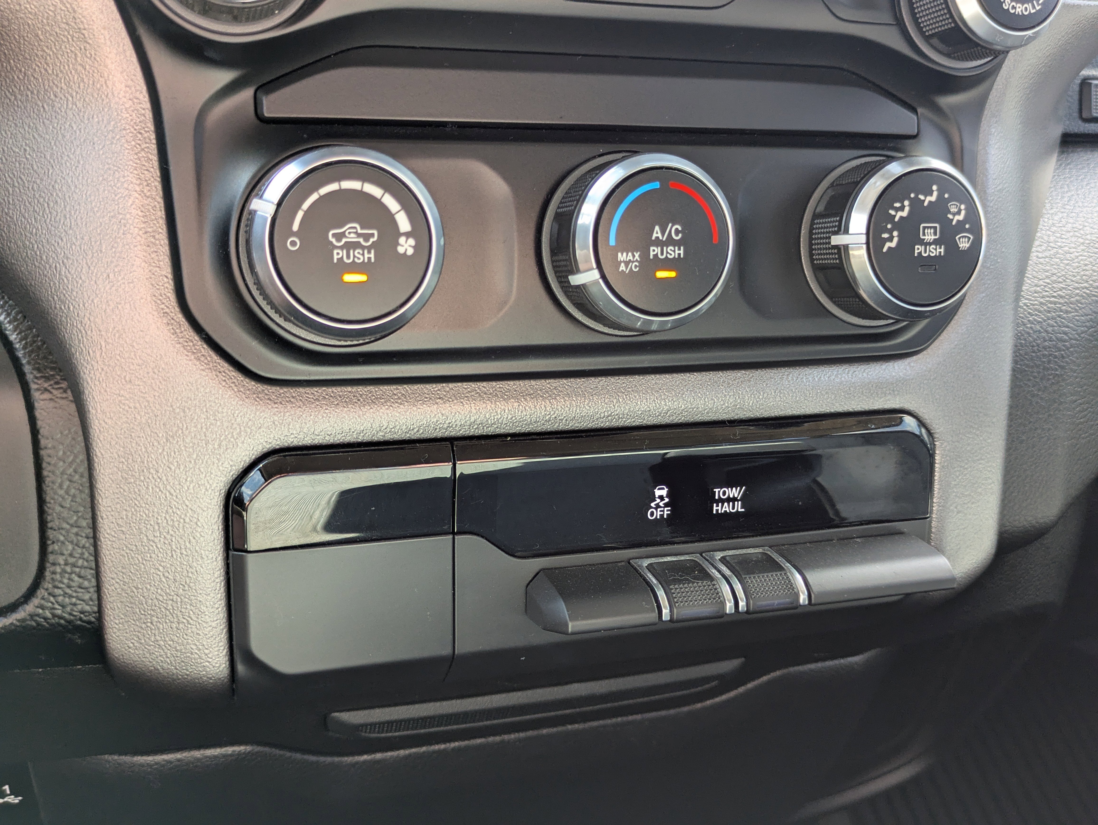 Used 2019 RAM 1500 Big Horn image 16