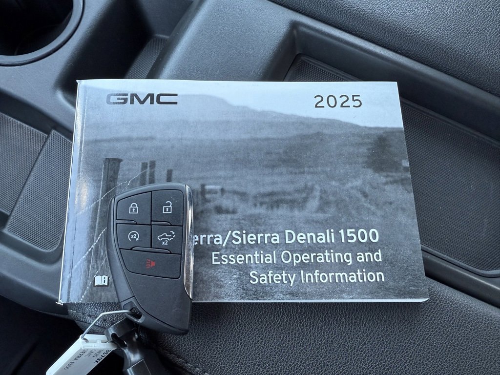 Used 2025 GMC Sierra 1500 SLT image 45