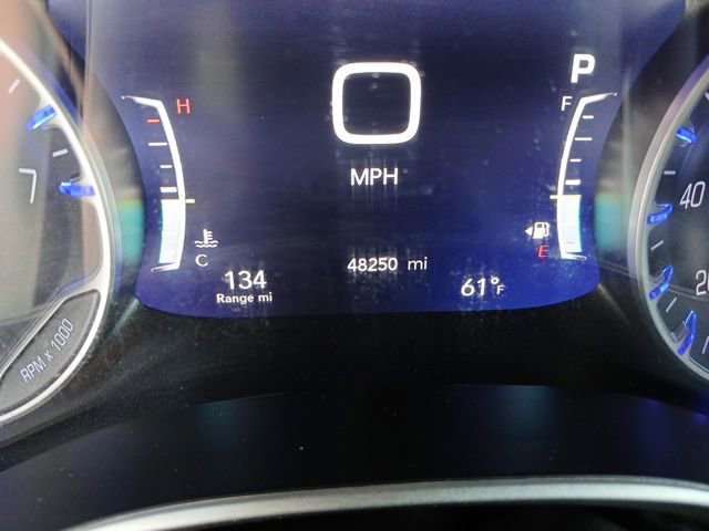 Used 2024 Chrysler Pacifica Touring-L image 39