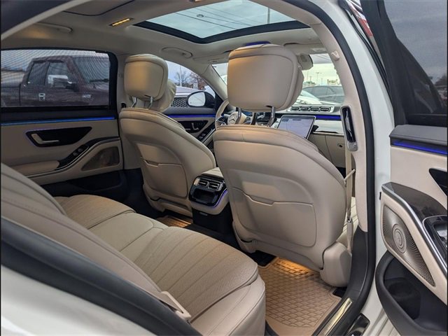 Used 2023 Mercedes-Benz S 500 4MATIC image 23