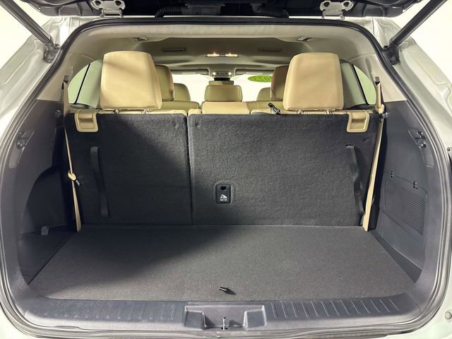 Used 2023 Toyota Highlander XLE AWD/4WD image 12