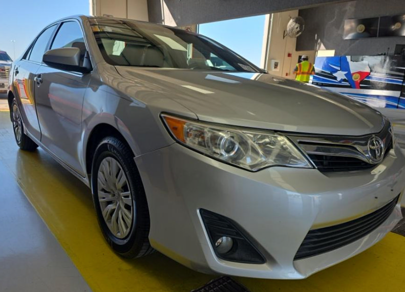 Used 2013 Toyota Camry LE