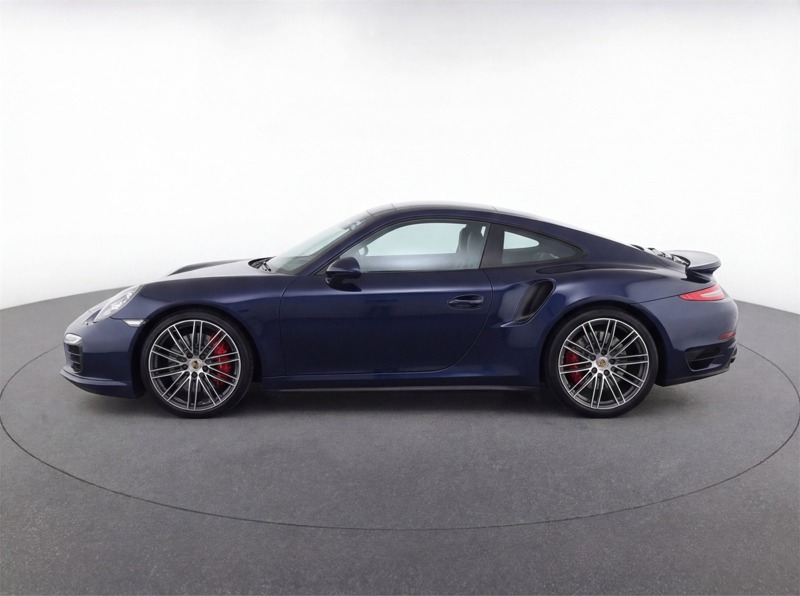 Certified 2018 Porsche 911 Turbo image 2