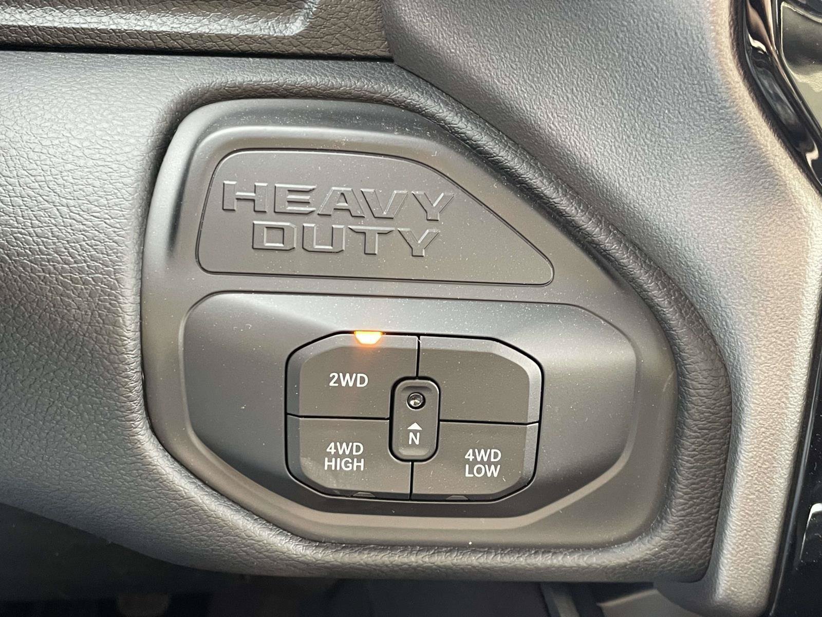 New 2026 RAM 2500 Laramie AWD/4WD image 10