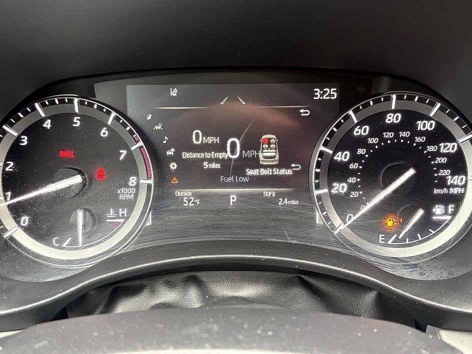 Used 2021 Toyota Highlander XLE image 21