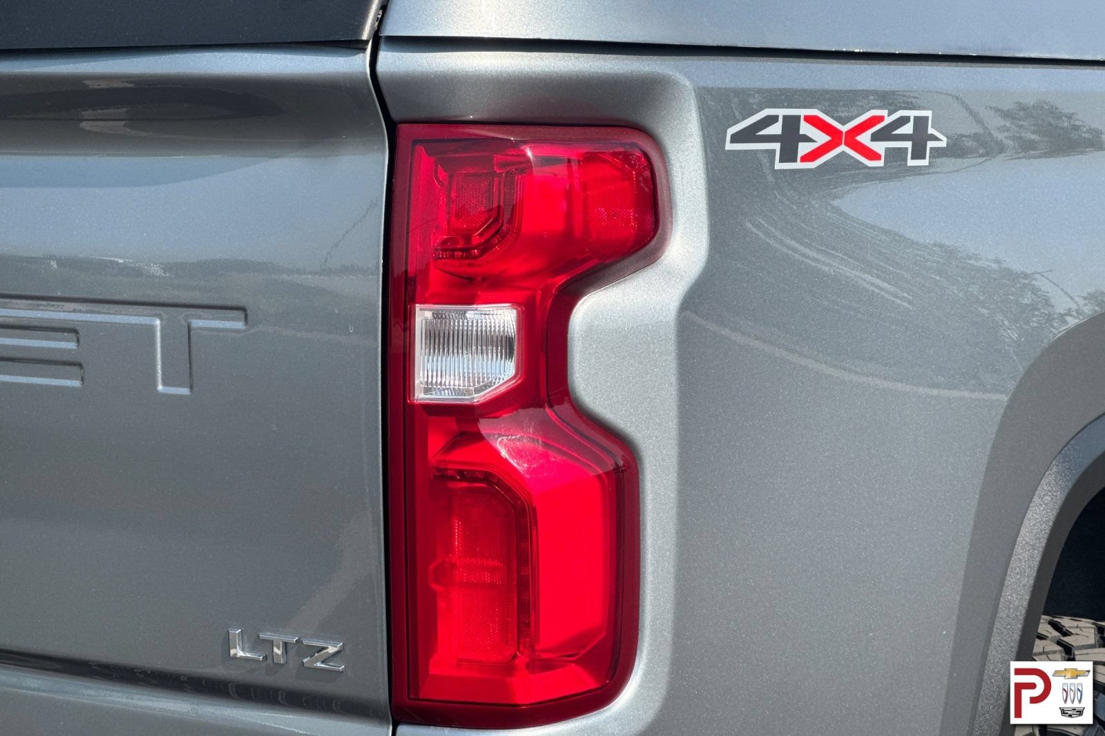 Certified 2024 Chevrolet Silverado 2500 LTZ AWD/4WD image 32