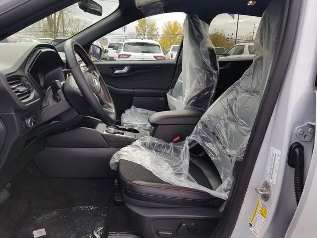 New 2026 Ford Escape ST-Line w/ Cold Weather Package AWD/4WD image 15