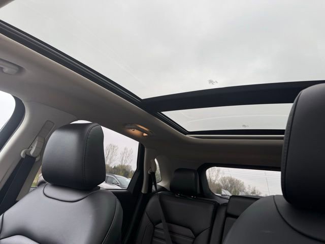 Used 2020 Ford Edge SEL w/ Convenience Package AWD/4WD image 11