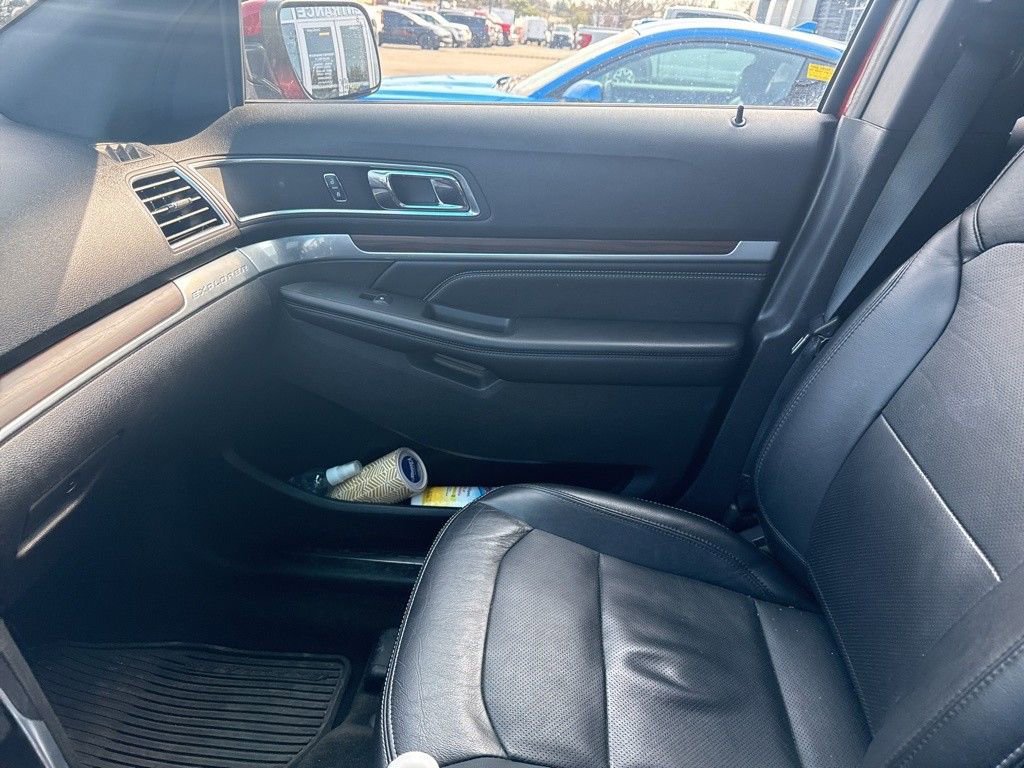 Used 2016 Ford Explorer Limited w/ Equipment Group 301A image 16