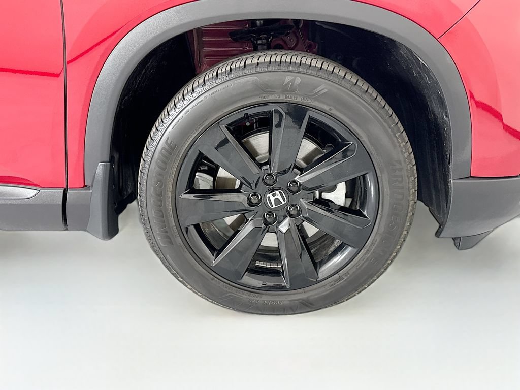 Certified 2025 Honda Pilot Black Edition image 32