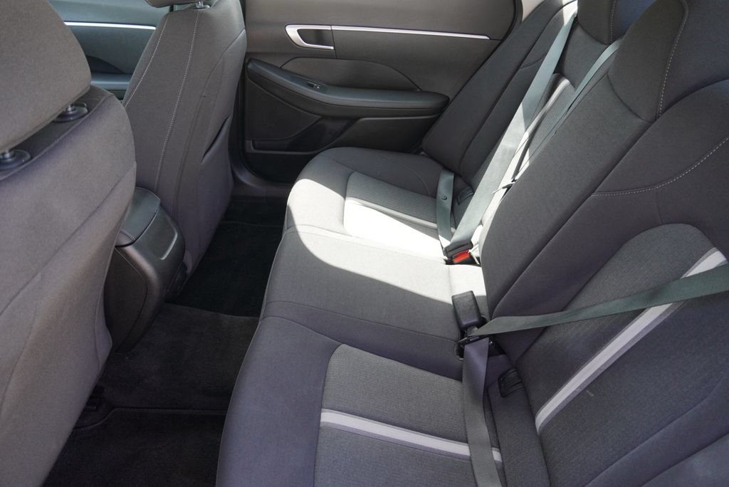 Used 2025 Hyundai Sonata SE FWD image 16