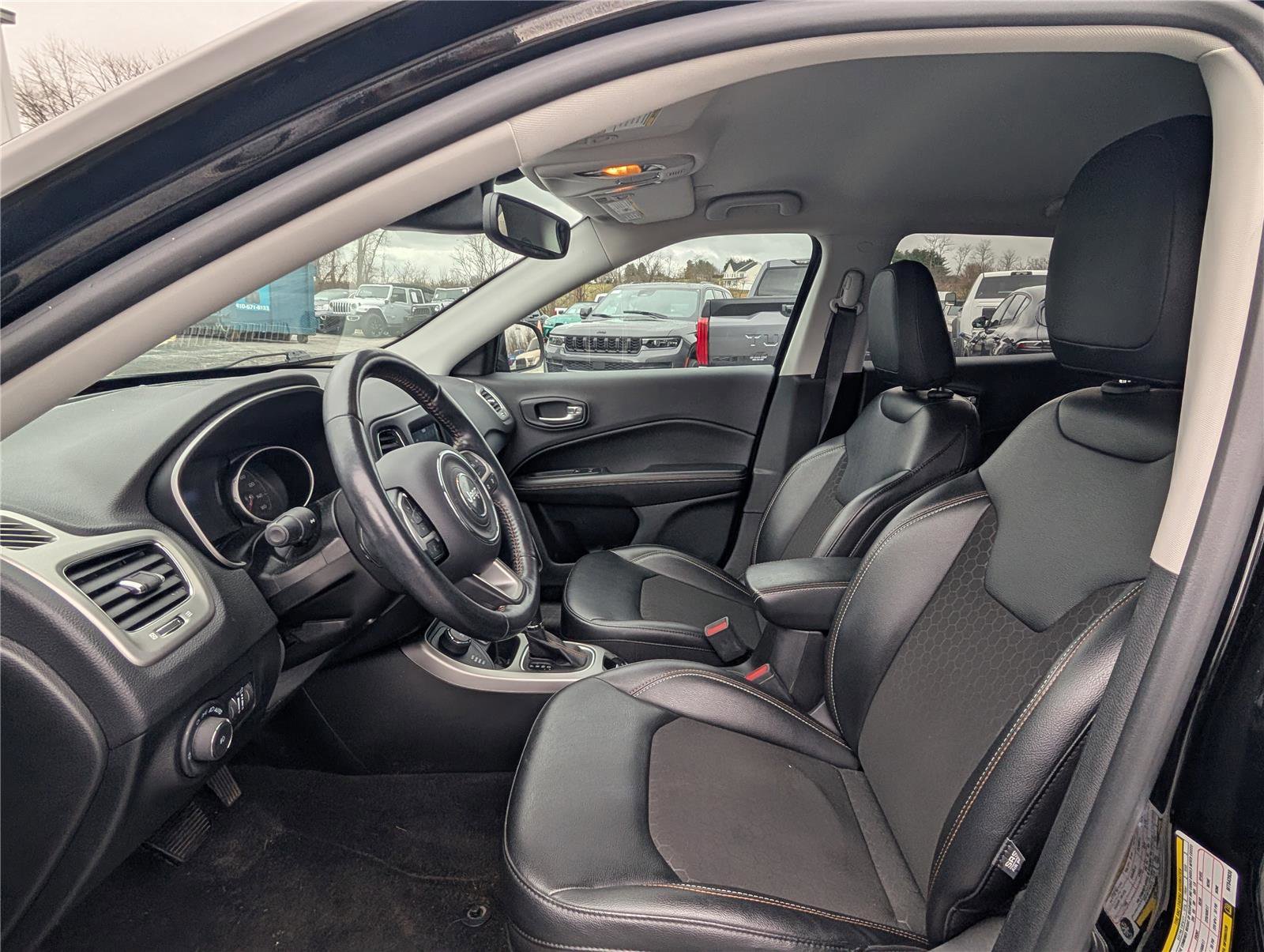 Used 2021 Jeep Compass Latitude w/ Driver Assistance Group image 13