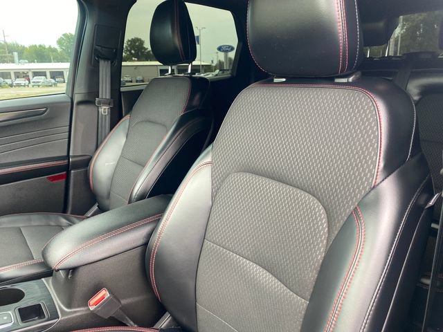 Used 2023 Ford Escape ST-Line Select w/ Tech Pack #1 AWD/4WD image 13