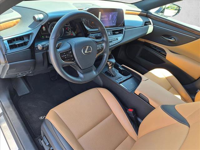 Used 2025 Lexus ES 300h w/ Premium Package FWD image 10
