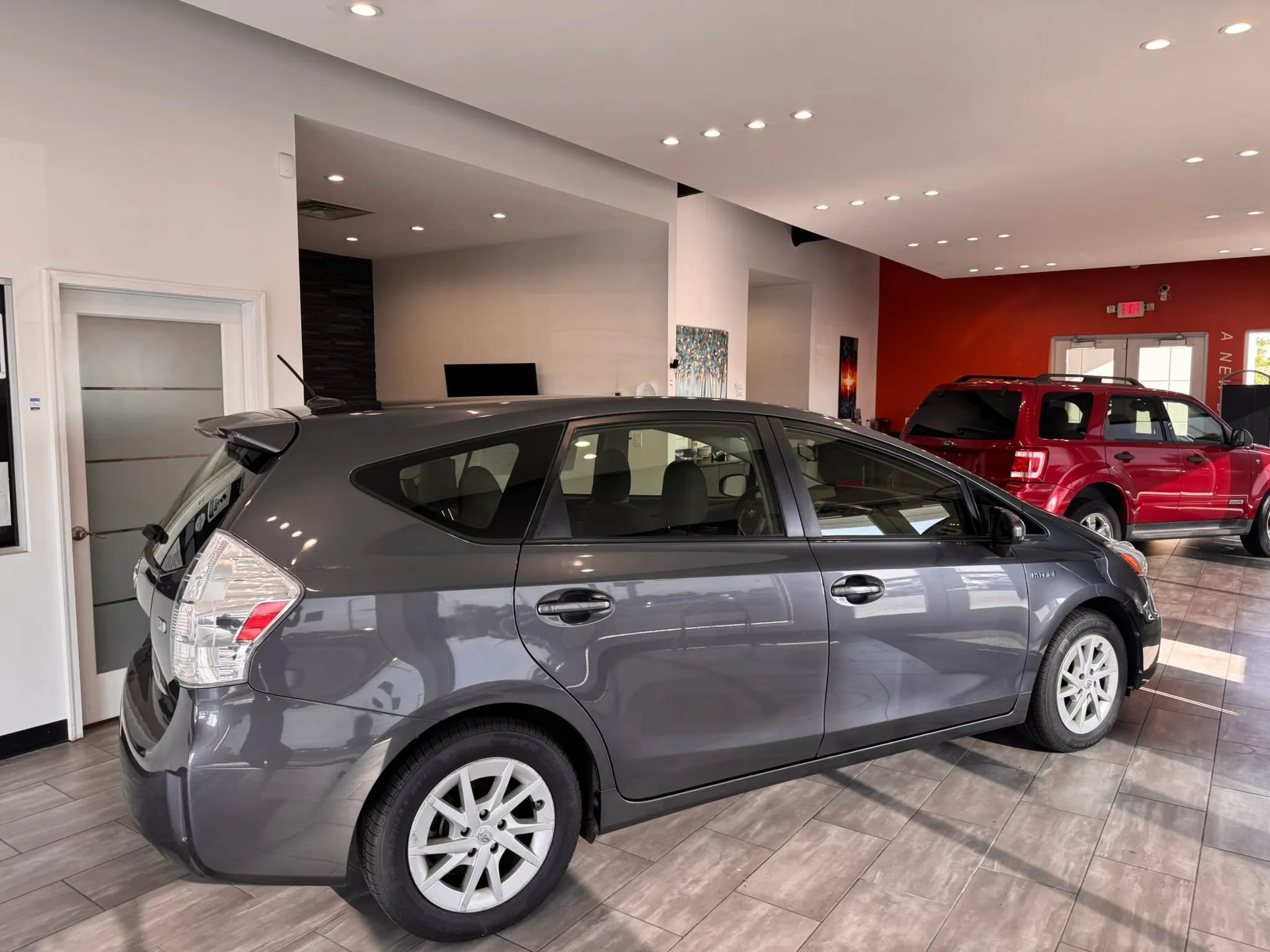 Used 2012 Toyota Prius V Three FWD image 10