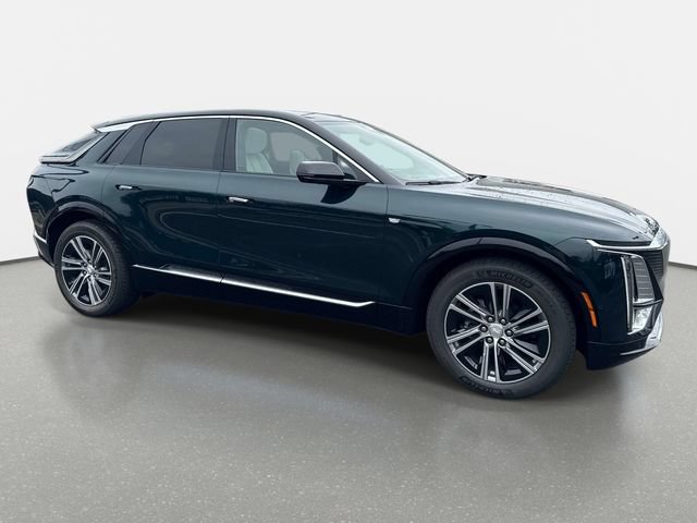 New 2027 Cadillac Lyriq Luxury w/ LPO, Floor Liner Package AWD/4WD image 7
