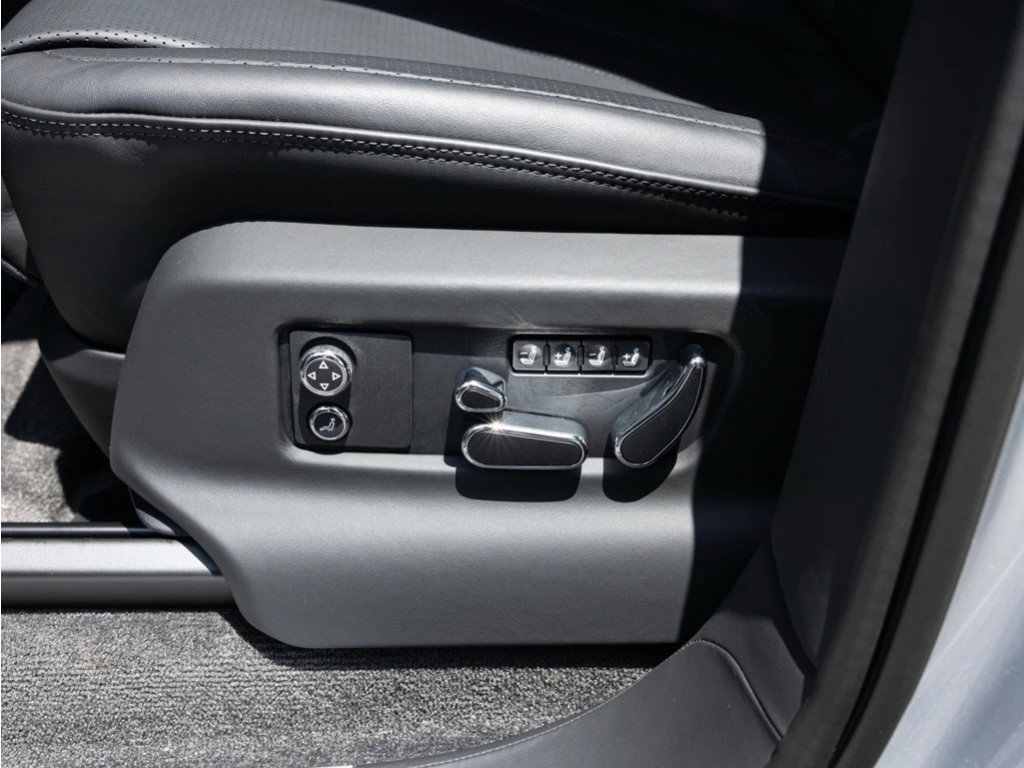 Certified 2024 Bentley Bentayga Extended Wheelbase image 21