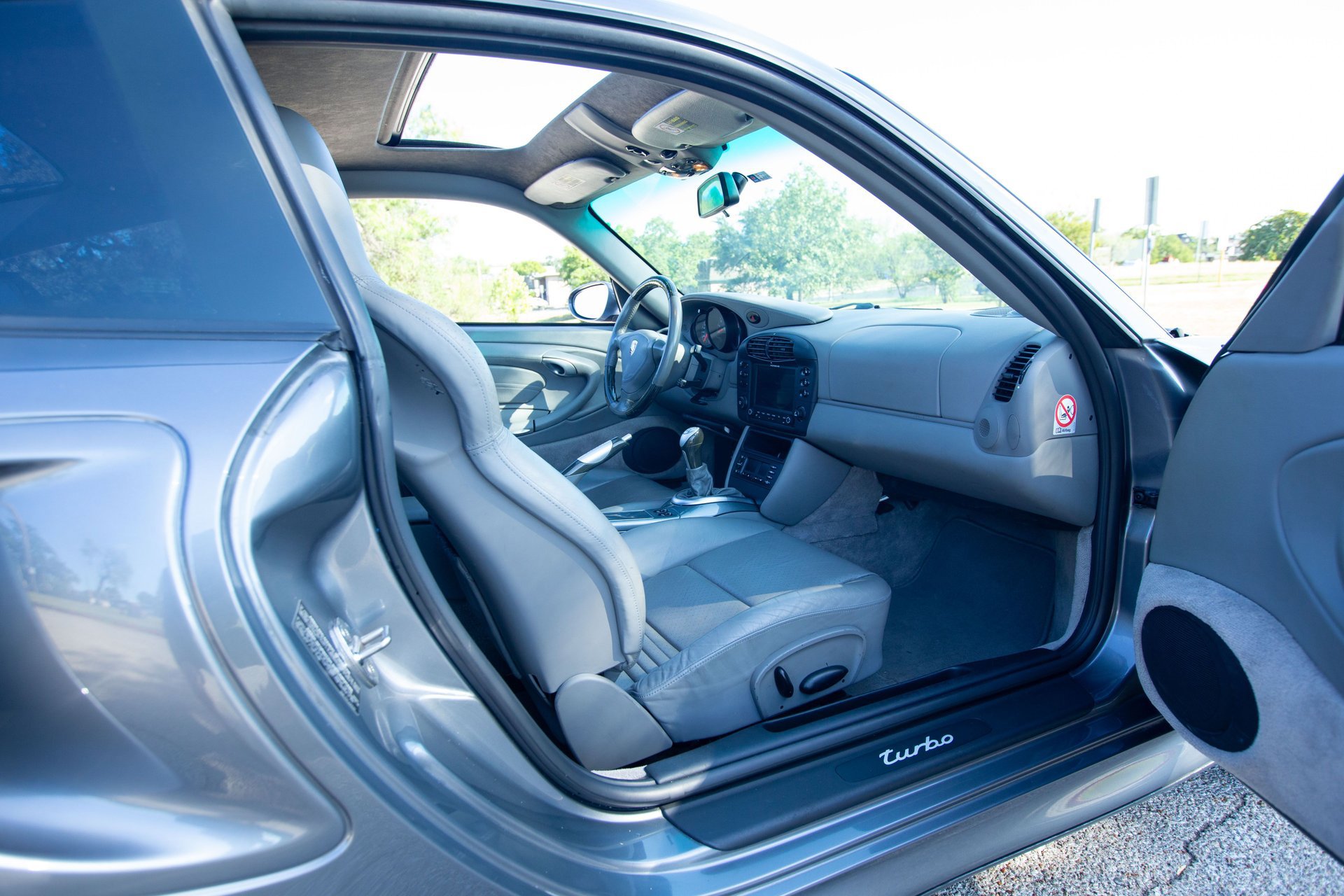 Used 2001 Porsche 911 Turbo image 39