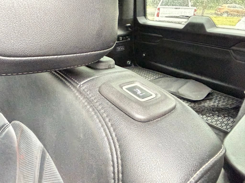 Used 2024 Jeep Wagoneer Series III w/ Premium Group I AWD/4WD image 25
