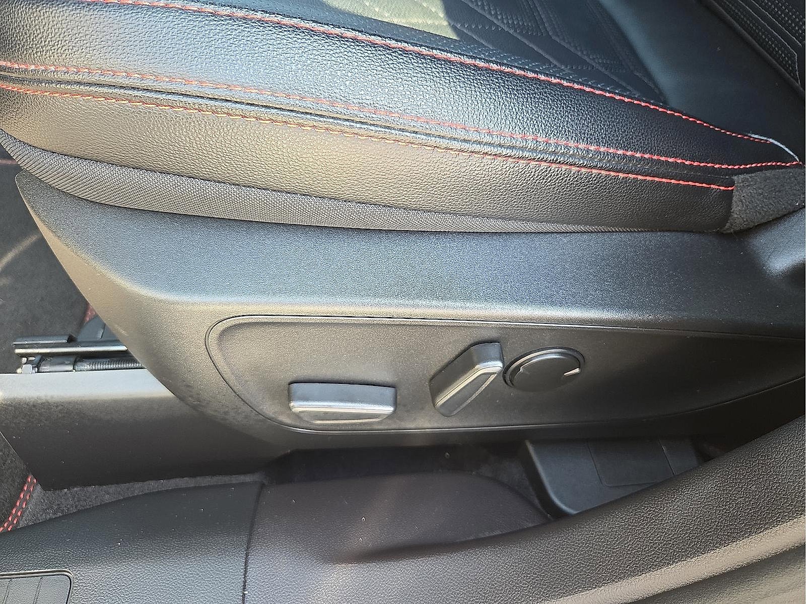 Used 2023 Ford Escape ST-Line Elite w/ Premium Technology Package image 14