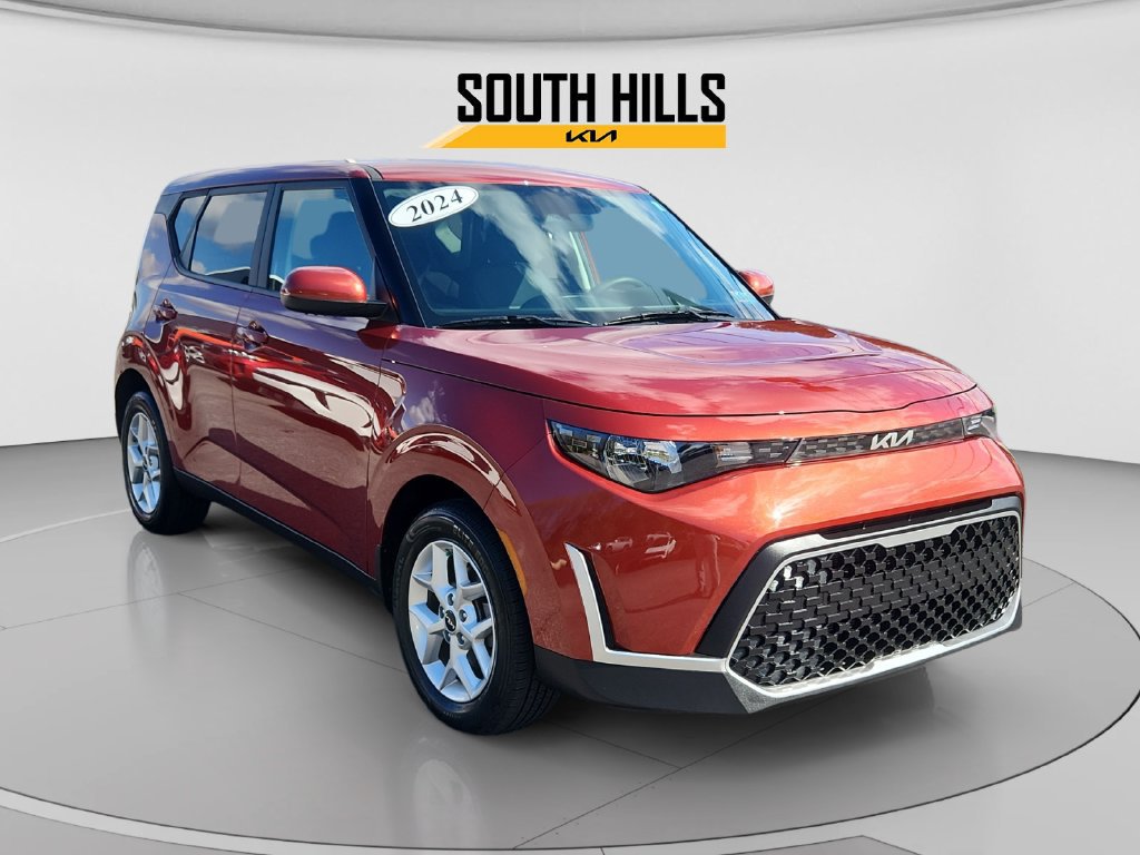 Certified 2024 Kia Soul LX w/ LX Technology Package FWD image 3
