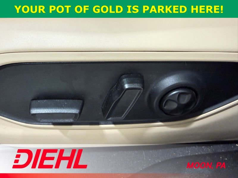 Used 2025 Jeep Grand Cherokee Limited w/ Black Appearance Package image 21