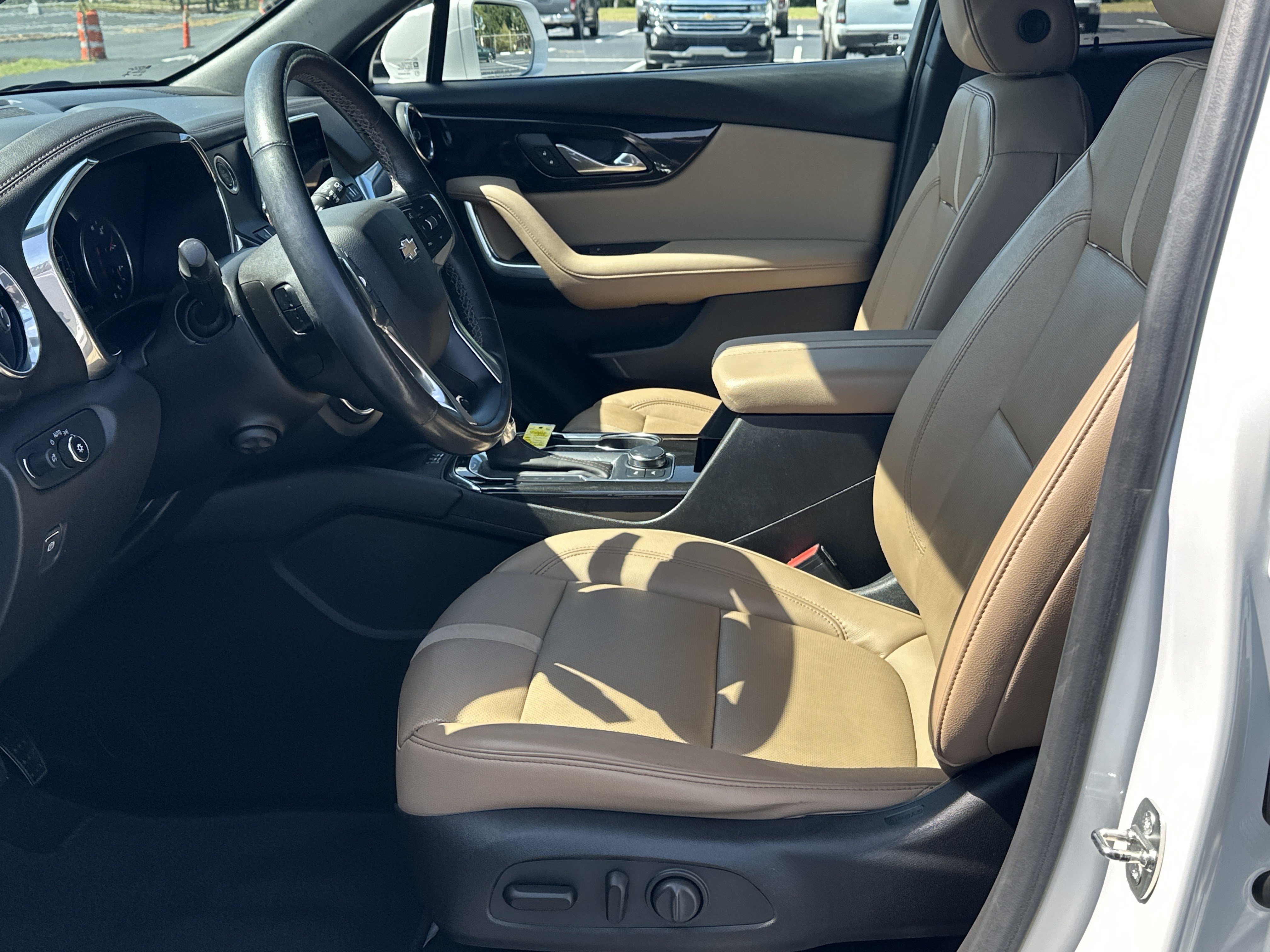 Used 2020 Chevrolet Blazer Premier w/ Driver Confidence II Package FWD image 9