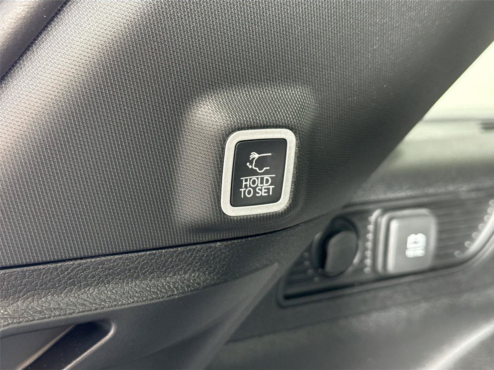 Used 2026 Jeep Grand Cherokee Limited AWD/4WD image 40