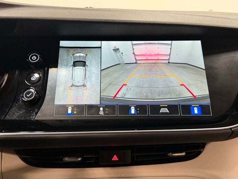 Used 2023 Buick Envision Avenir image 29