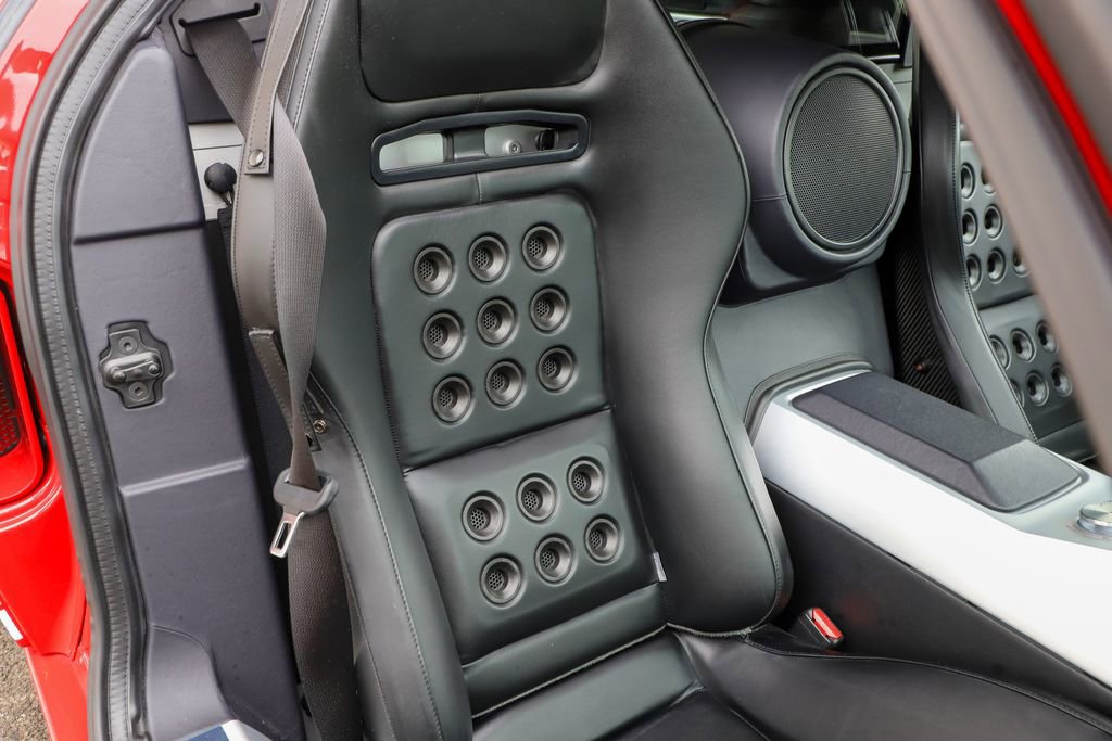 Used 2006 Ford GT RWD image 72