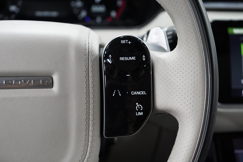 Used 2019 Land Rover Range Rover Velar R-Dynamic SE AWD/4WD image 17