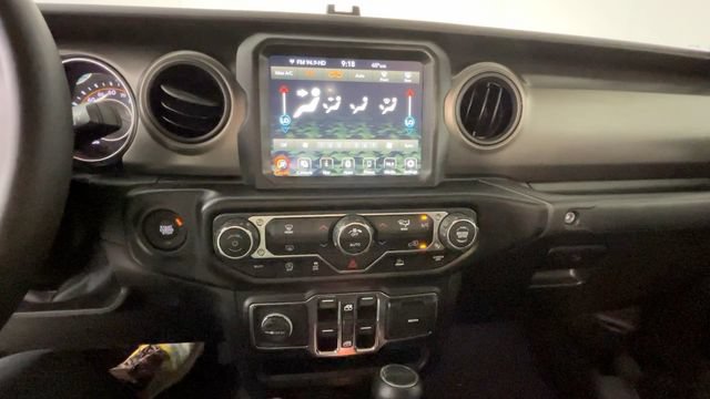 Used 2022 Jeep Gladiator Sport AWD/4WD image 32