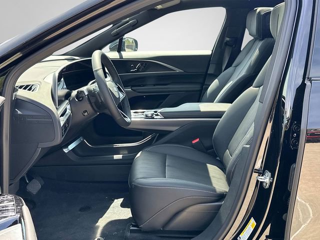 Used 2025 Cadillac Lyriq Luxury image 10