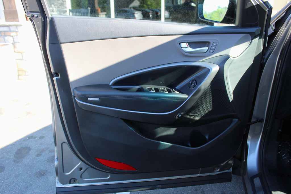Used 2014 Hyundai Santa Fe Sport w/ Technology Package 04 FWD image 11
