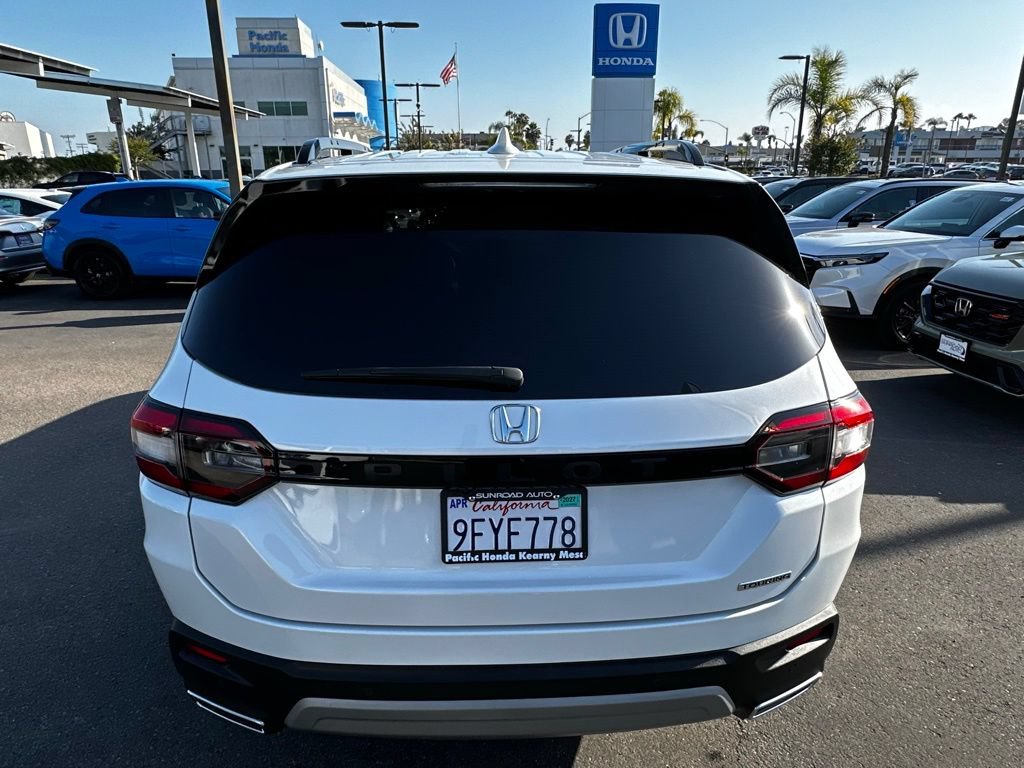 Used 2023 Honda Pilot Touring image 7