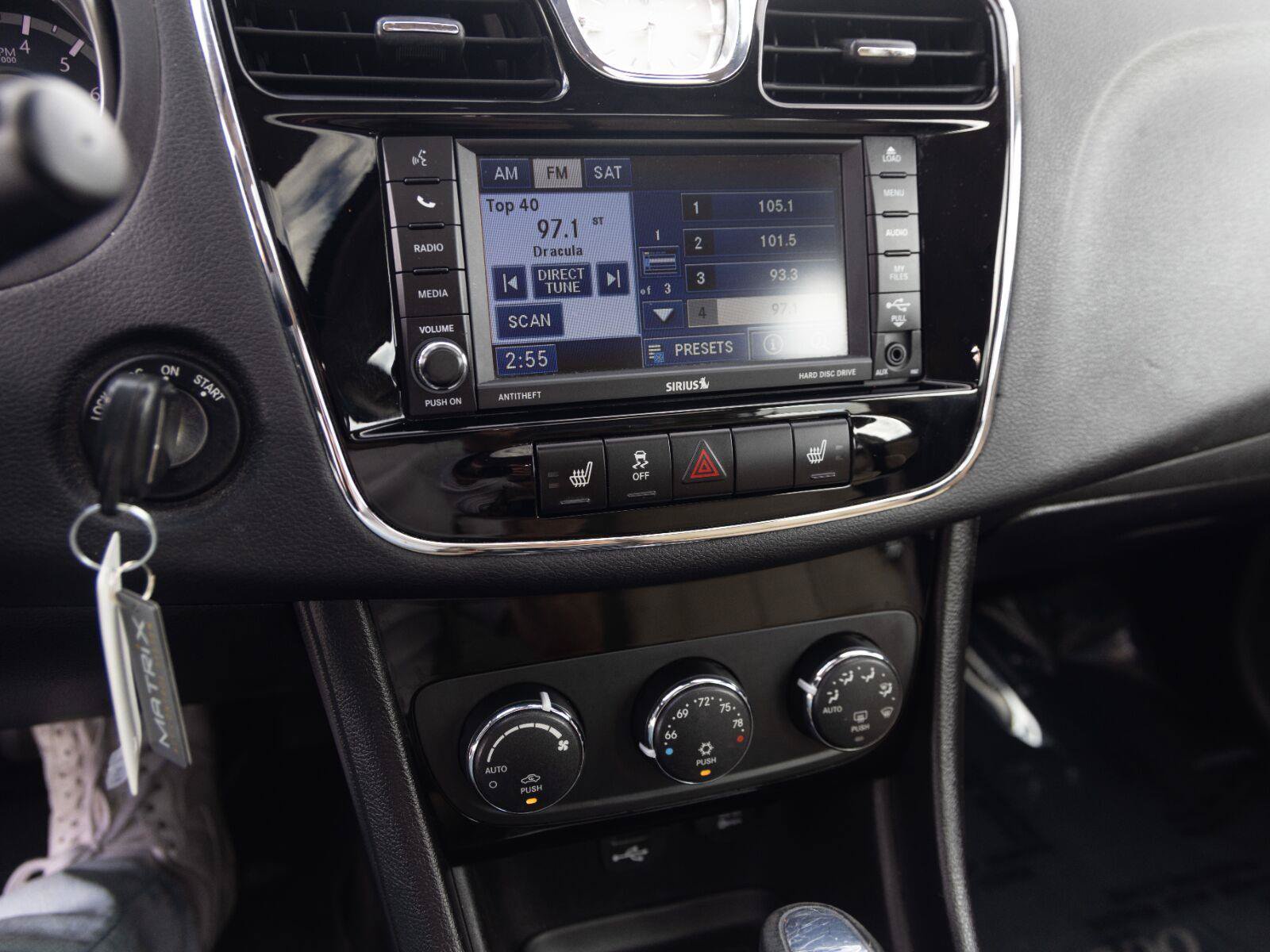 Used 2012 Chrysler 200 Limited FWD image 17