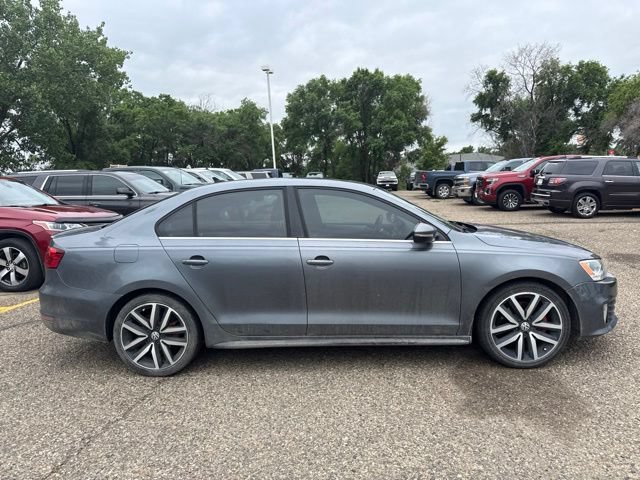 Used 2013 Volkswagen Jetta GLI FWD image 2